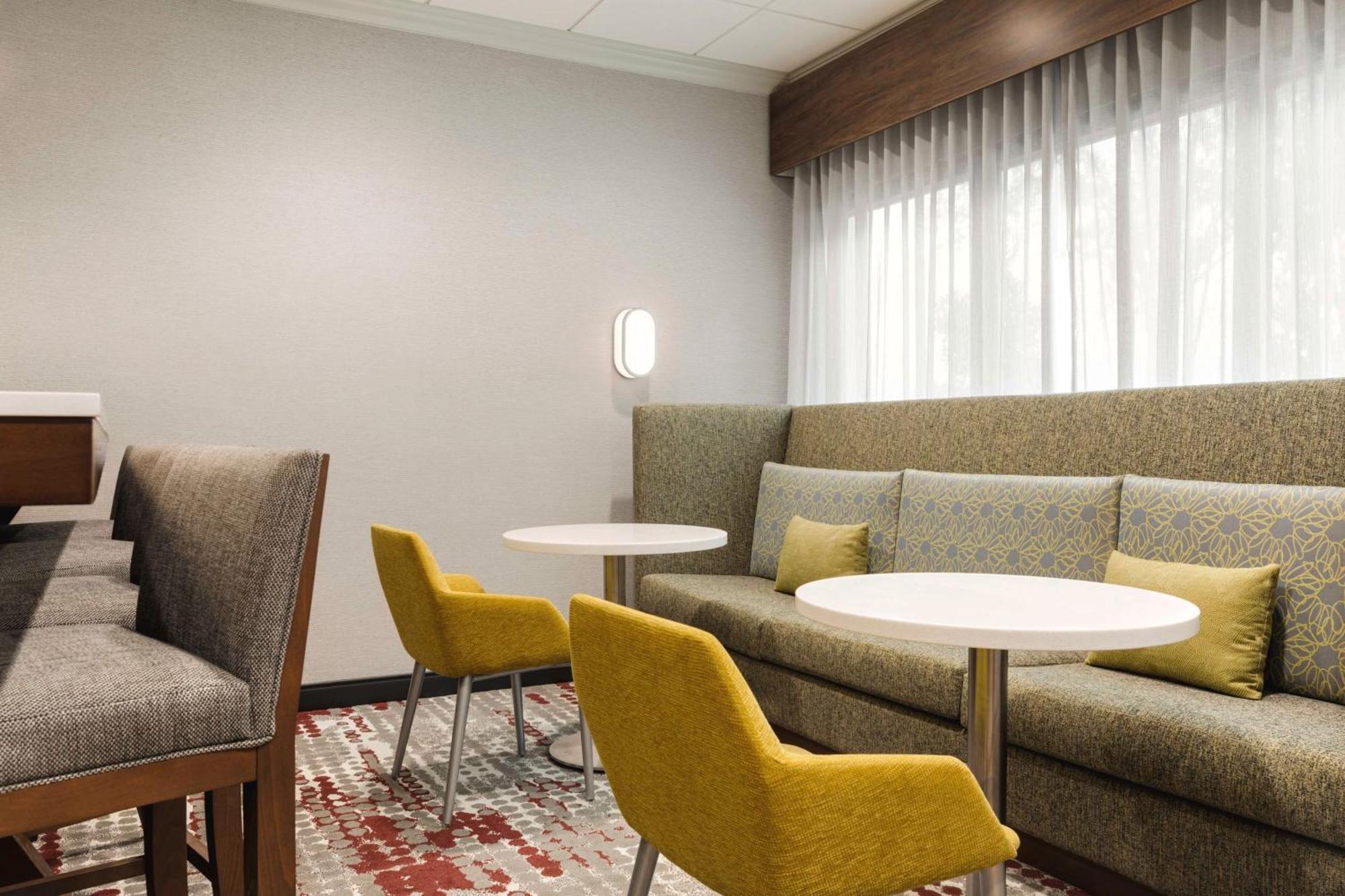 Hampton Inn Starkville Esterno foto