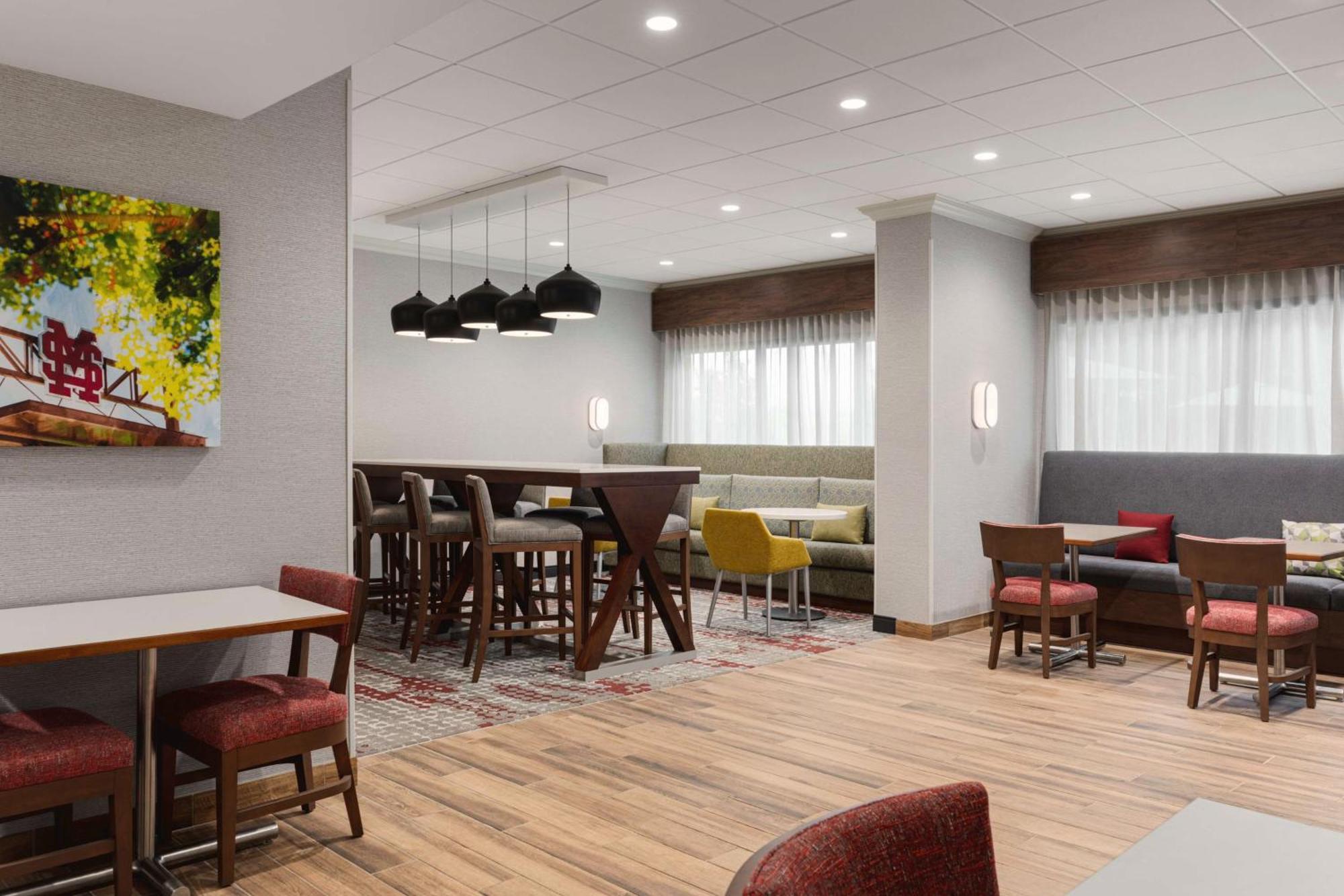 Hampton Inn Starkville Esterno foto