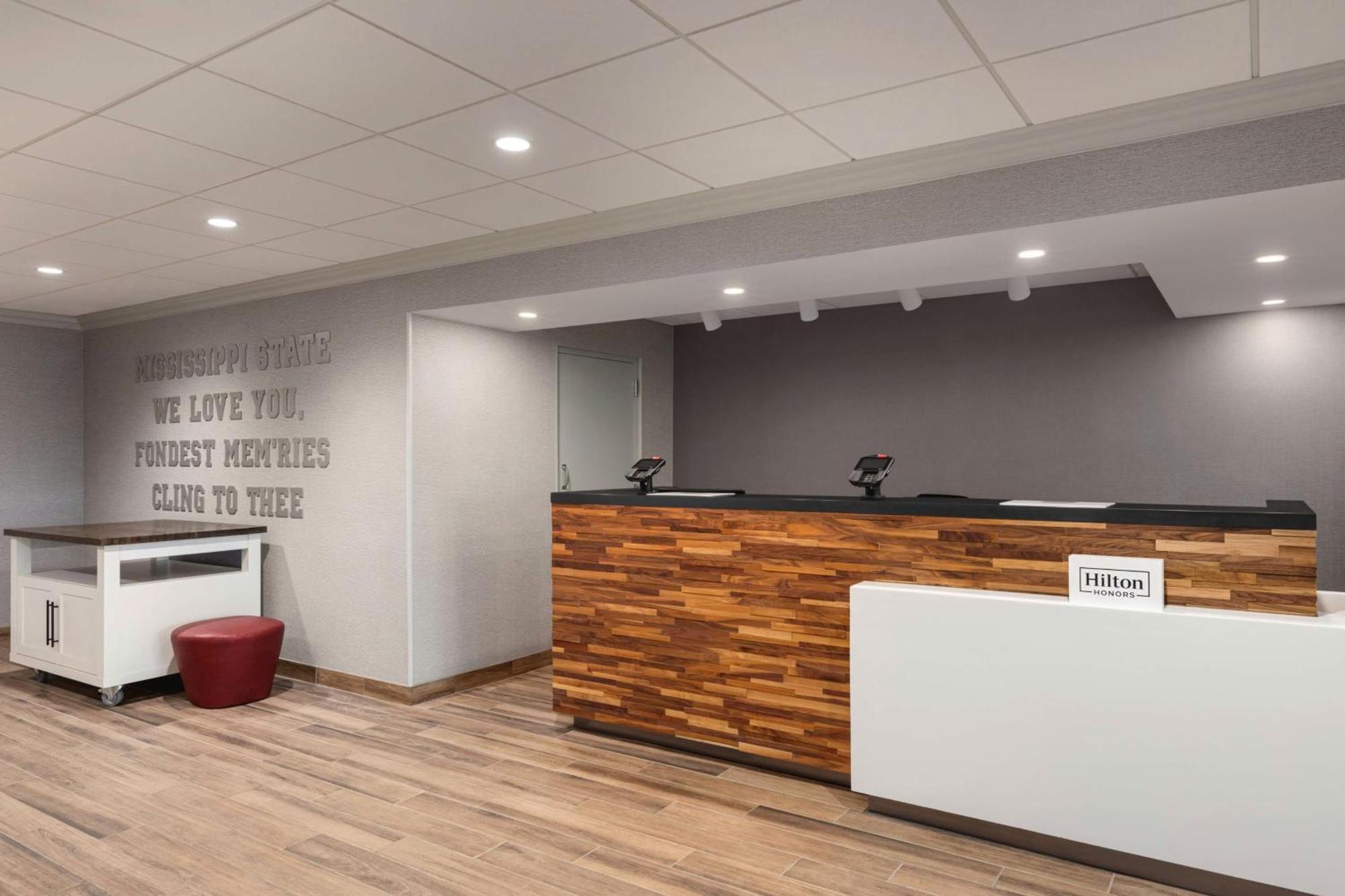 Hampton Inn Starkville Esterno foto