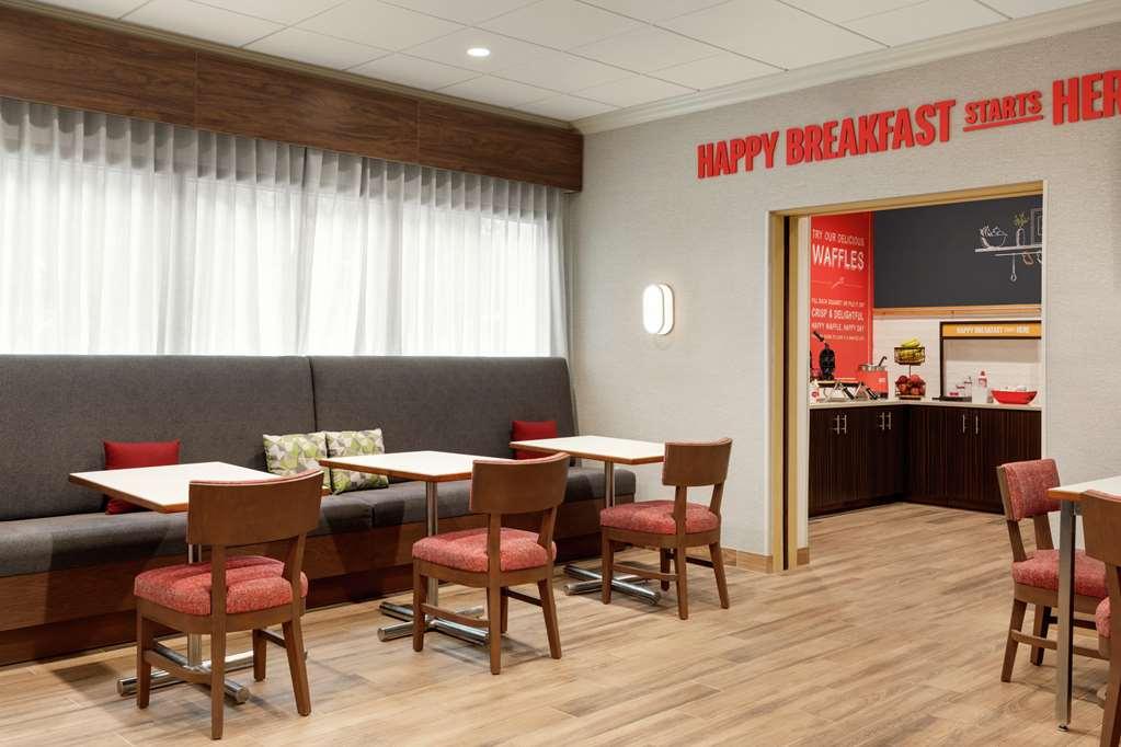 Hampton Inn Starkville Ristorante foto