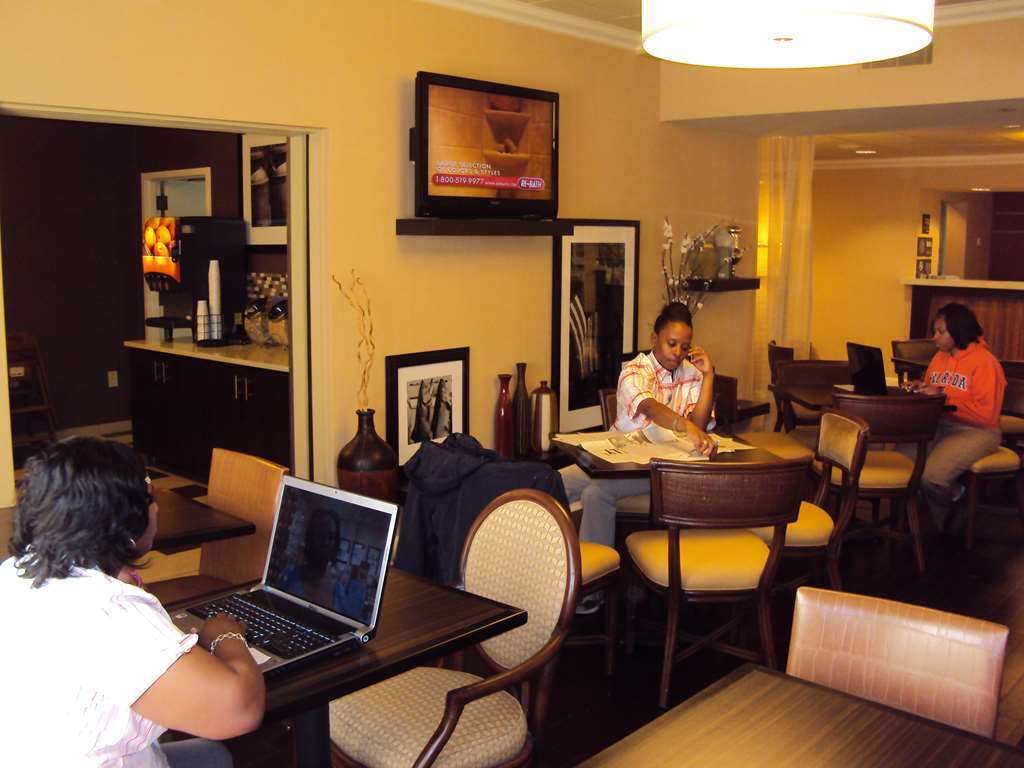 Hampton Inn Starkville Ristorante foto