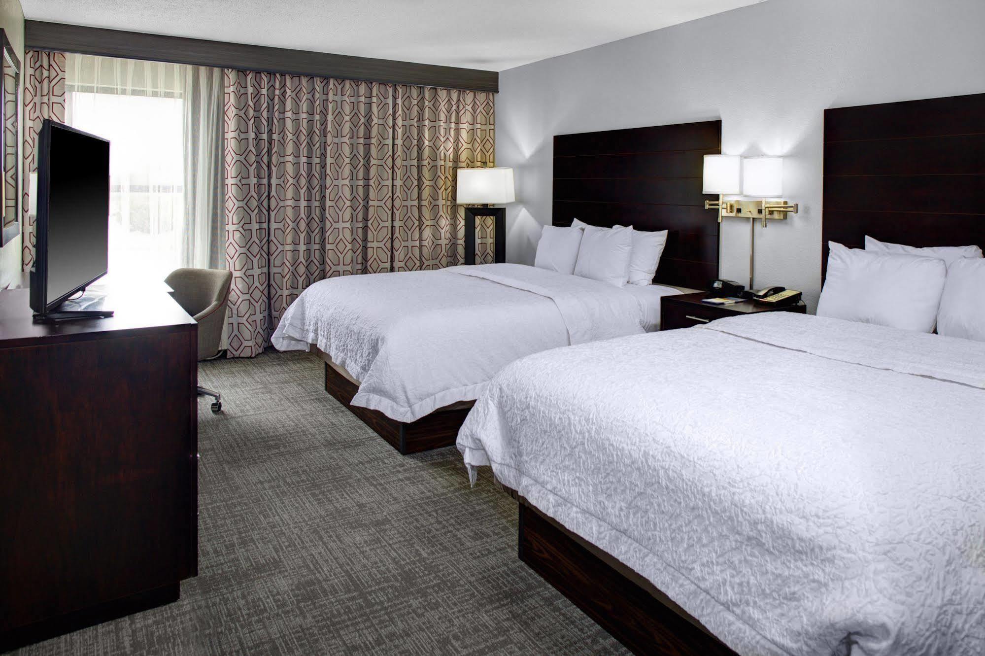 Hampton Inn Starkville Esterno foto