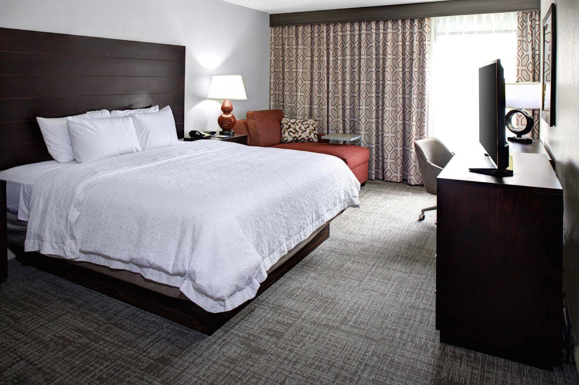 Hampton Inn Starkville Esterno foto