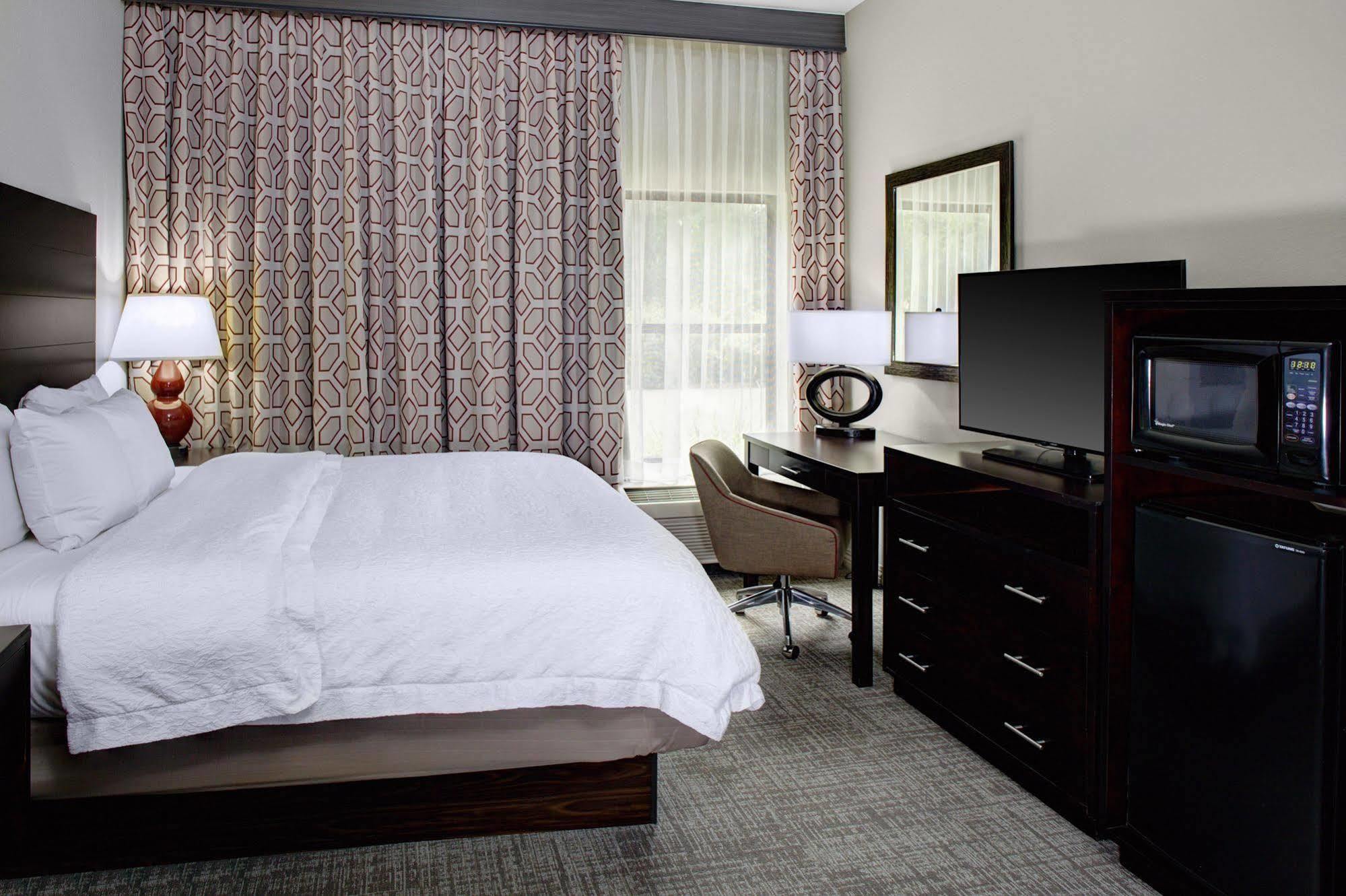 Hampton Inn Starkville Esterno foto
