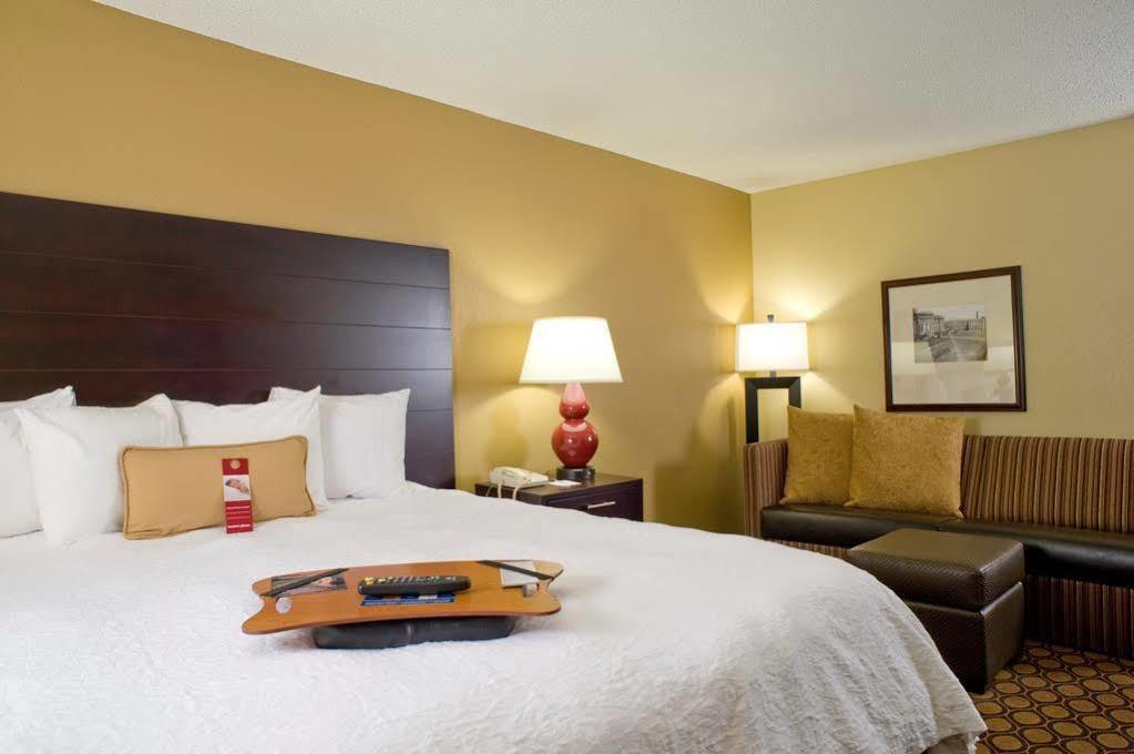 Hampton Inn Starkville Esterno foto
