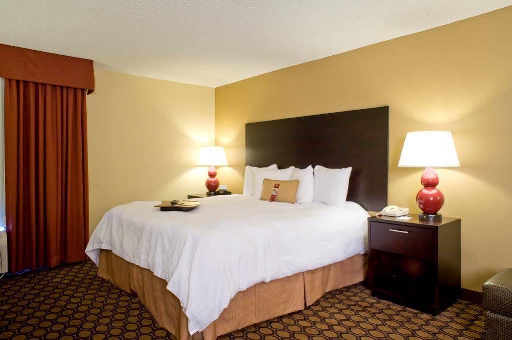 Hampton Inn Starkville Esterno foto